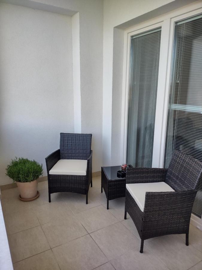 Karina Apartman Apartment ดูนาจสก้า สเตรด้า ภายนอก รูปภาพ
