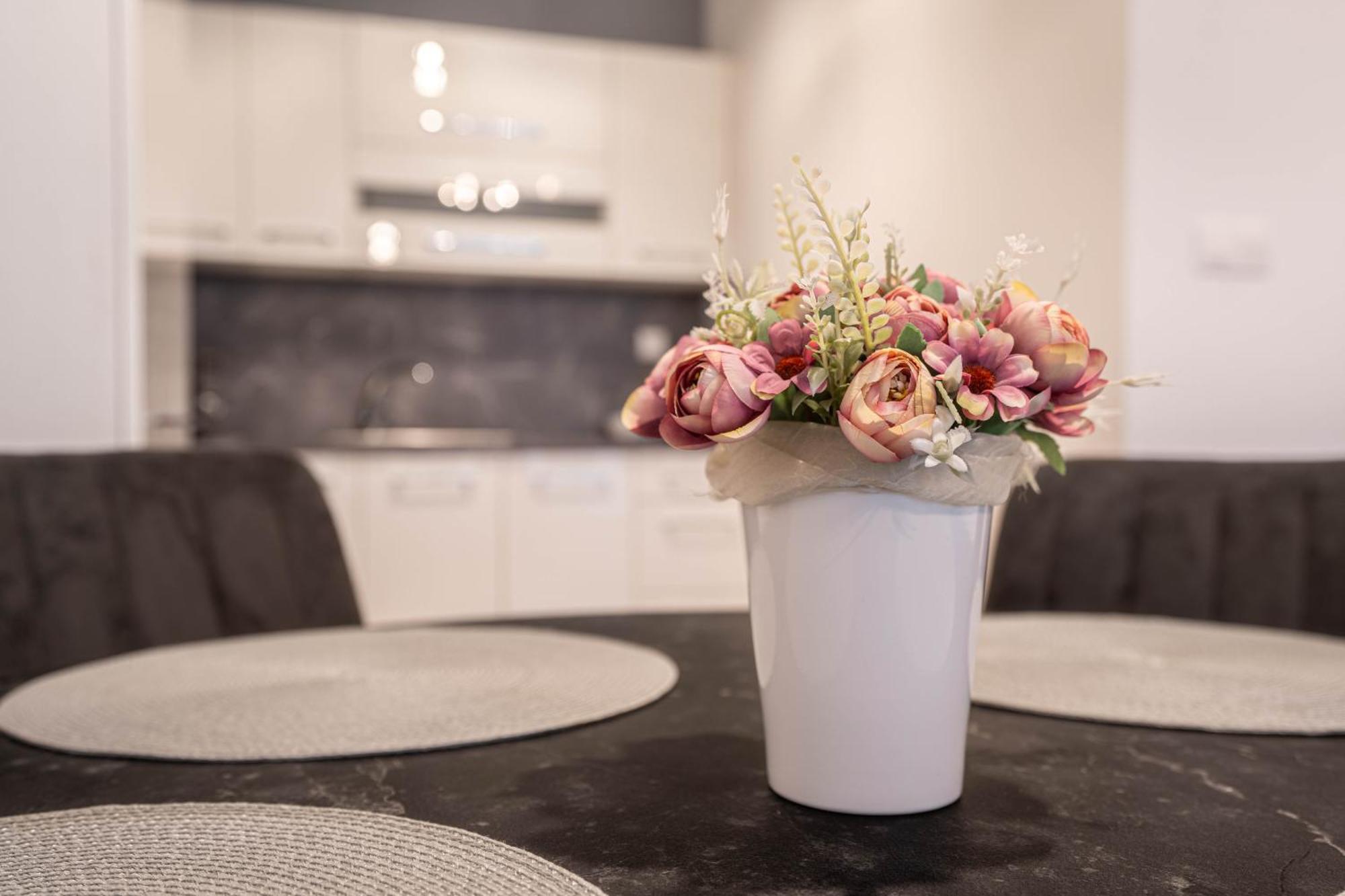 Karina Apartman Apartment ดูนาจสก้า สเตรด้า ภายนอก รูปภาพ