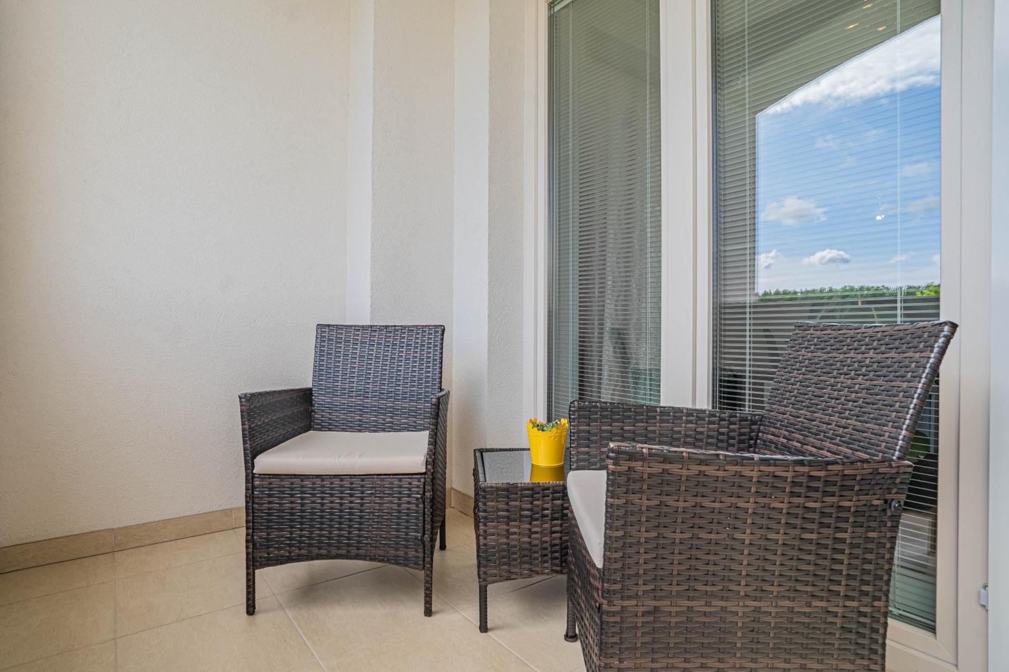 Karina Apartman Apartment ดูนาจสก้า สเตรด้า ภายนอก รูปภาพ